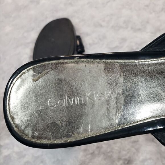 Calvin Klein 7.5 Yanni slide wedge cut out heel - Picture 3 of 7